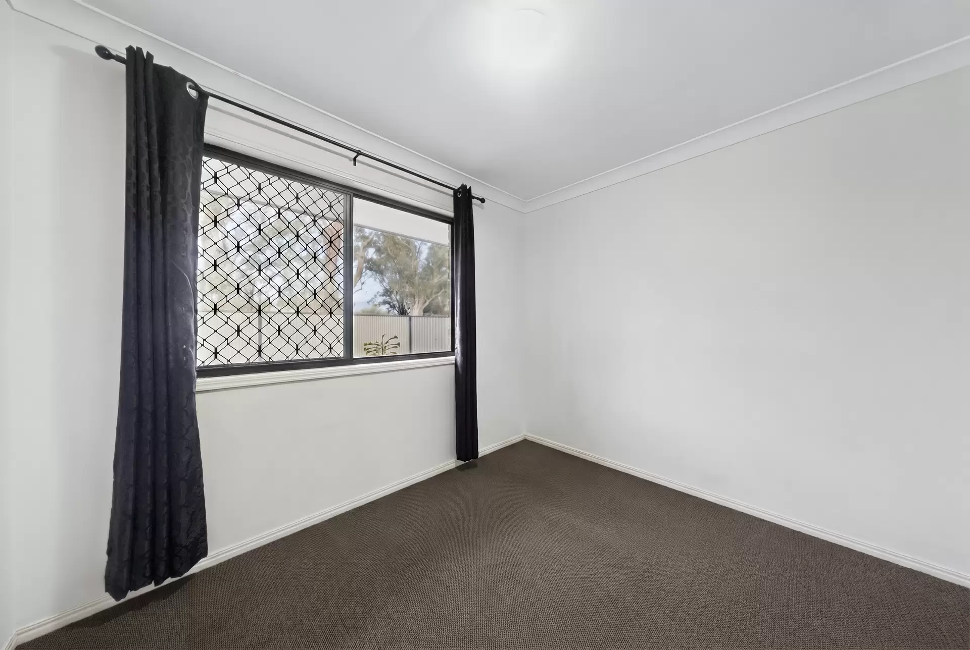 21 Snowdon Street, Alexandra Hills Leased by Aurora Property - image 1