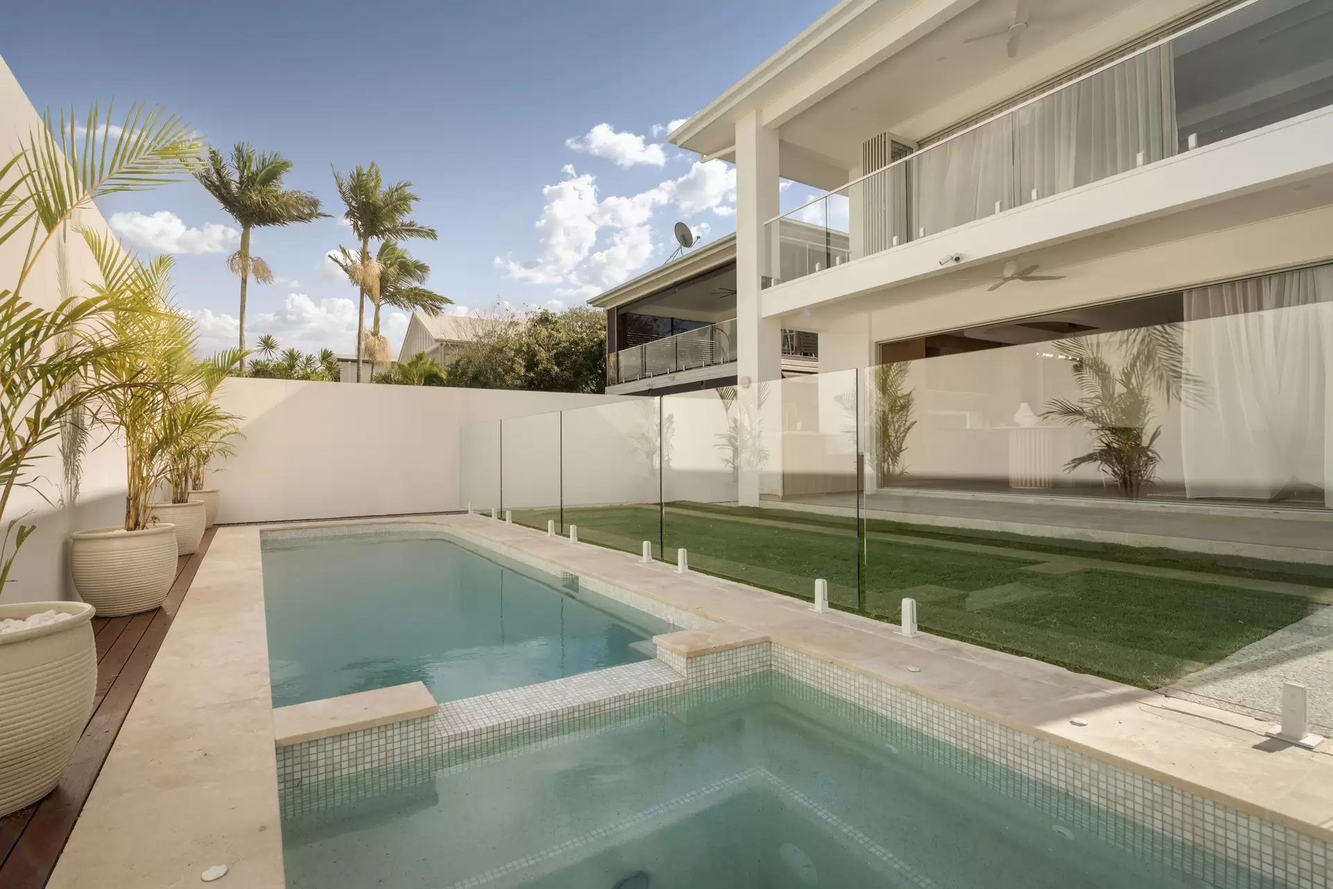 91 Raceview Avenue, Hendra Auction by Aurora Property - image 1
