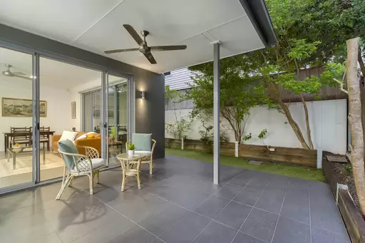 38 Wight Street, Milton Sold by Aurora Property