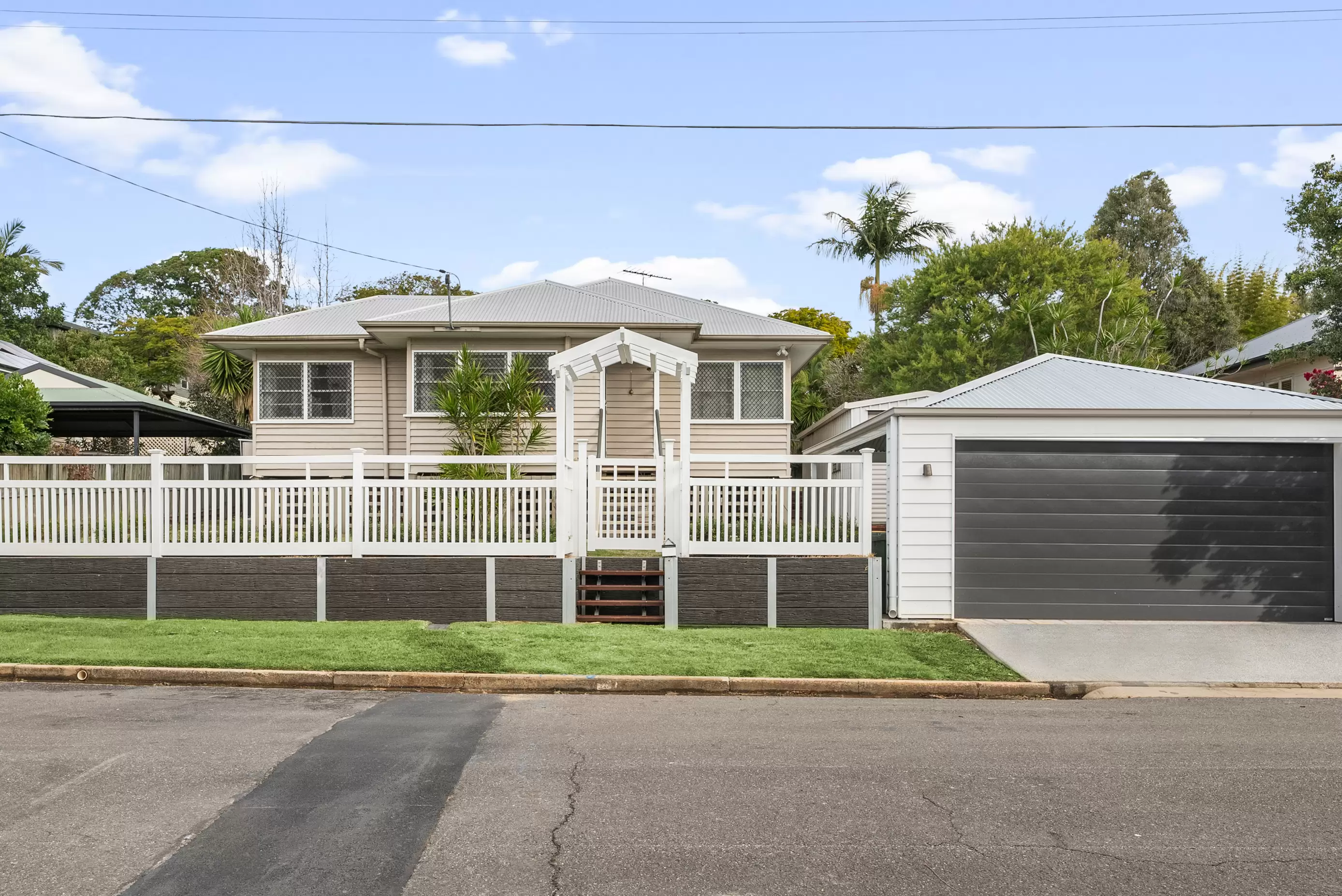 5 Gurley Street, Wavell Heights Sold by Aurora Property - image 2