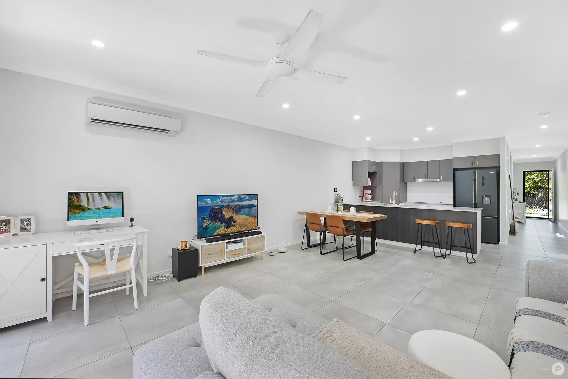 6/114 Bunya Road, Everton Hills Sold by Aurora Property - image 1