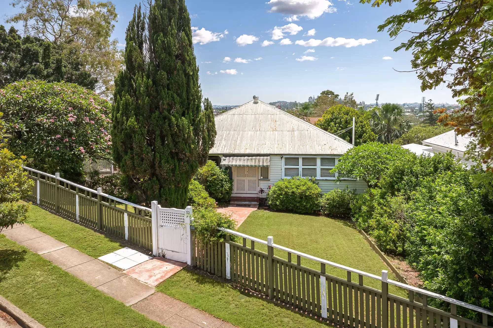 57 Scott Road, Herston Sold by Aurora Property - image 1