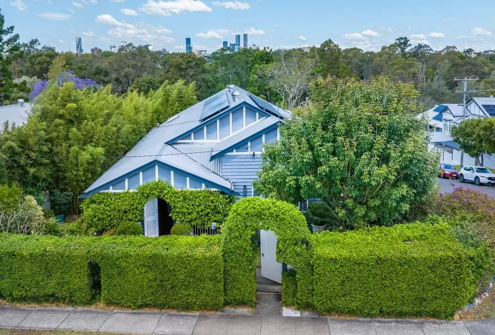 2 Raleigh Parade, Ashgrove Sold by Aurora Property