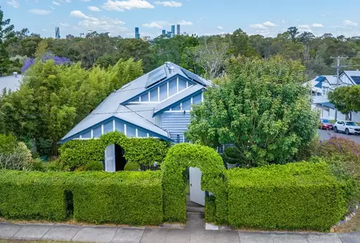 2 Raleigh Parade, Ashgrove Sold by Aurora Property