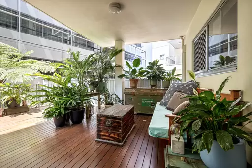 202/23 Robinson Place, Kelvin Grove Sold by Aurora Property